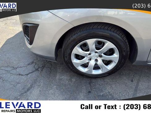 Used 2010 MAZDA MAZDA3 i Sport FWD image 6