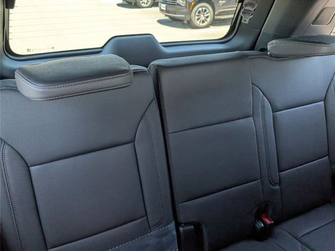 New 2026 Chevrolet Tahoe Z71 w/ Sun And Tow Package AWD/4WD image 9