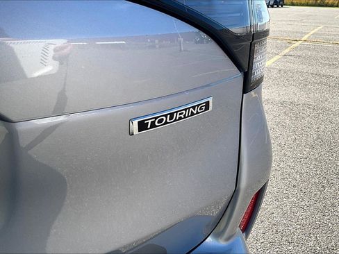 Used 2025 Subaru Forester Touring image 8