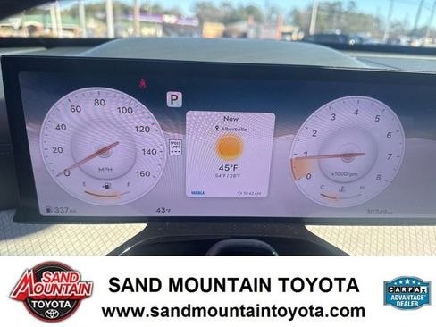 Used 2025 Genesis GV80 2.5T Advanced image 18