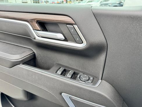 Used 2023 Chevrolet Silverado 1500 LT image 25