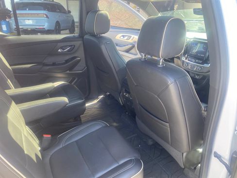 Used 2023 Chevrolet Traverse Premier w/ Redline Edition AWD/4WD image 25