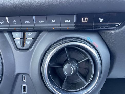 Used 2020 Chevrolet Blazer LT image 27