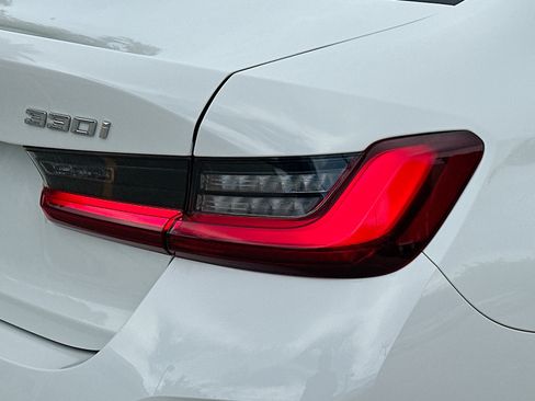 Used 2023 BMW 330i Sedan w/ Driving Assistance Package RWD image 23