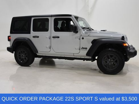 Used 2024 Jeep Wrangler Sport S image 3