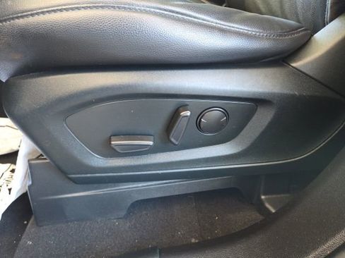 Used 2021 Ford Explorer Limited w/ Equipment Group 301A AWD/4WD image 43