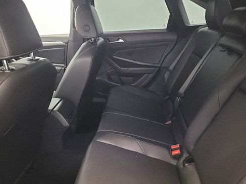 Used 2019 Volkswagen Jetta SE w/ Cold Weather Package FWD image 18