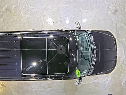 Used 2022 Ford Expedition Platinum image 24