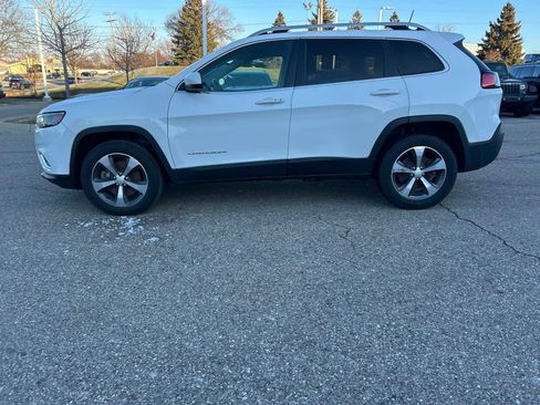 Certified 2019 Jeep Cherokee Limited image 28