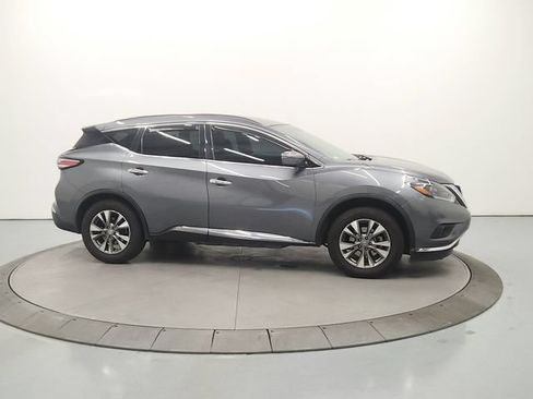 Used 2016 Nissan Murano SV FWD image 9