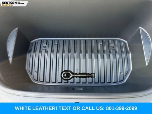 Used 2023 Tesla Model Y Long Range AWD/4WD image 35