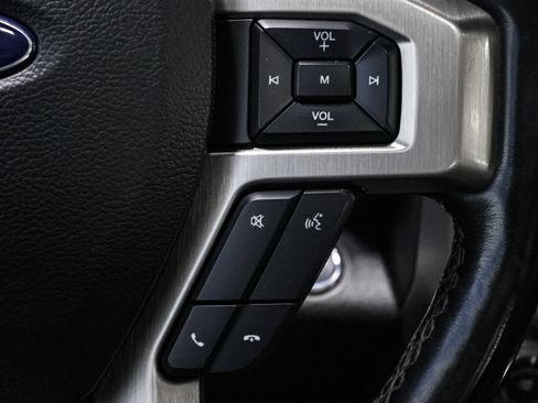 Used 2019 Ford F150 Platinum w/ Equipment Group 701A Luxury AWD/4WD image 36