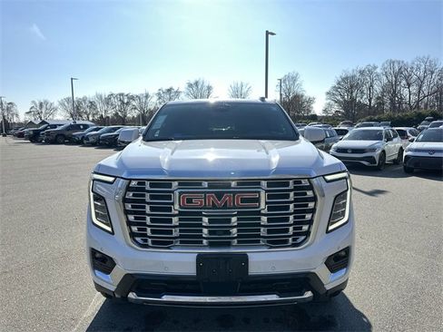 Used 2025 GMC Yukon XL Denali image 8