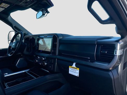 New 2026 Ford F350 Platinum w/ FX4 Off-Road Package image 34