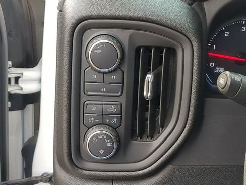 Used 2024 Chevrolet Silverado 2500 Custom w/ Custom Value Package image 20