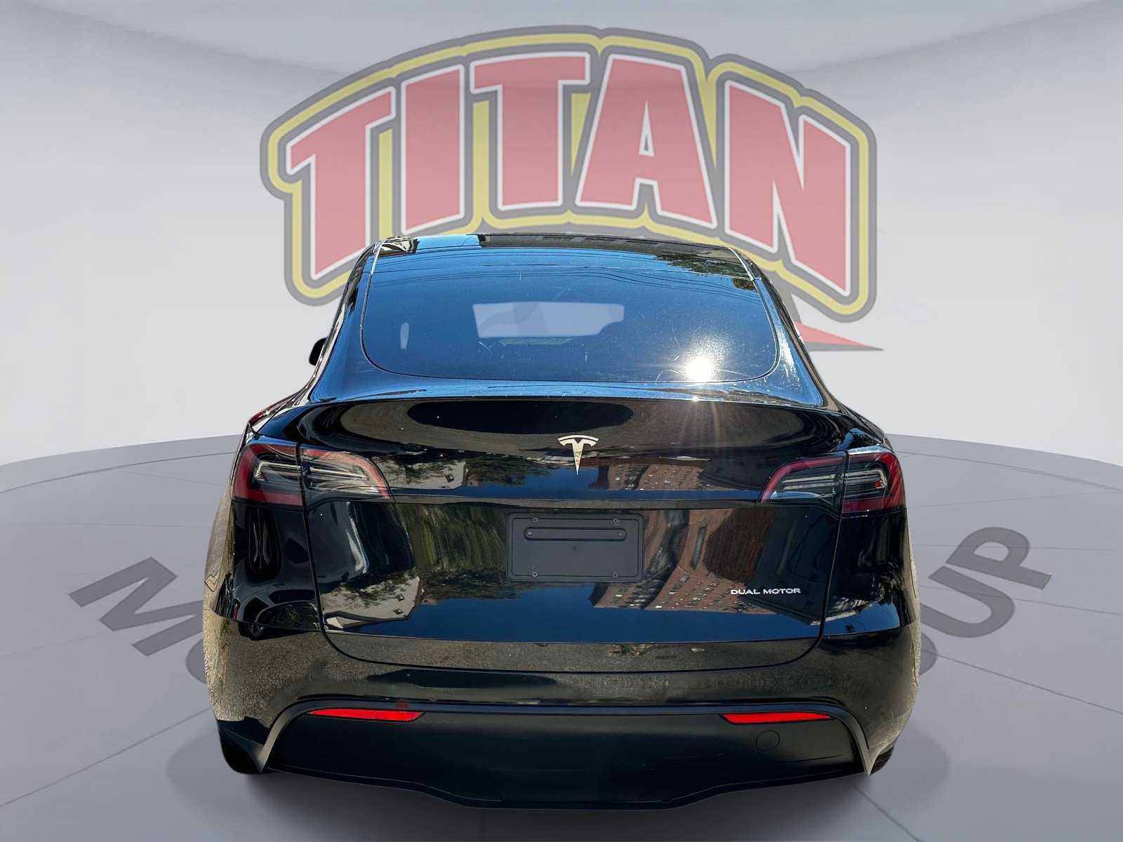 Used 2023 Tesla Model Y Long Range AWD/4WD image 3