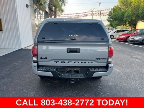 Used 2017 Toyota Tacoma TRD Pro AWD/4WD image 31
