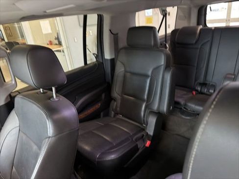 Used 2018 Chevrolet Suburban Premier AWD/4WD image 19