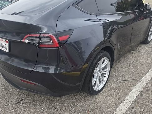 Used 2024 Tesla Model Y Long Range image 2