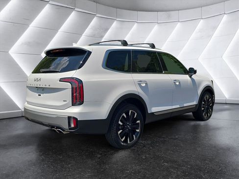 Used 2023 Kia Telluride SX Prestige AWD/4WD image 5