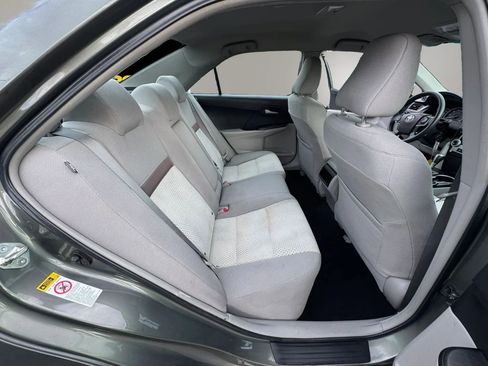Used 2014 Toyota Camry LE FWD image 15