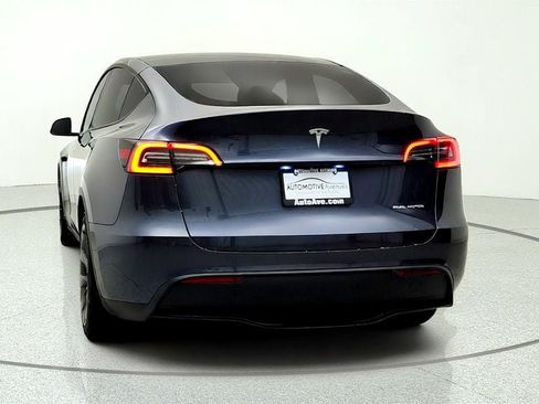 Used 2023 Tesla Model Y Long Range AWD/4WD image 6