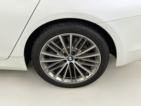 Used 2018 BMW 540i xDrive image 34