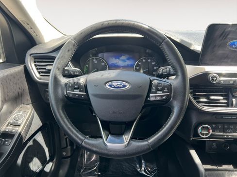 Used 2021 Ford Escape SE w/ SE Sport Appearance Package FWD image 12