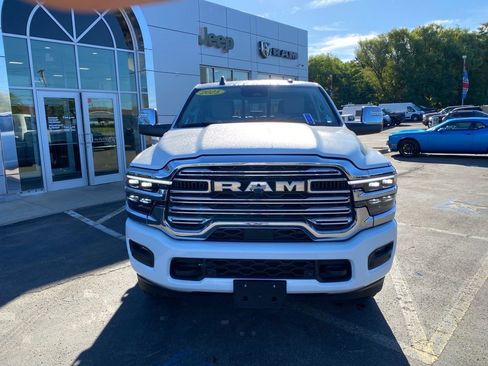 Used 2025 RAM 2500 Laramie image 8