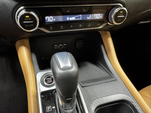 Used 2021 Nissan Sentra SV w/ SV Premium Package image 23