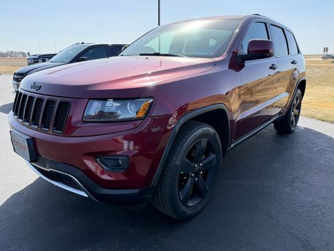 Used 2016 Jeep Grand Cherokee Limited image 1