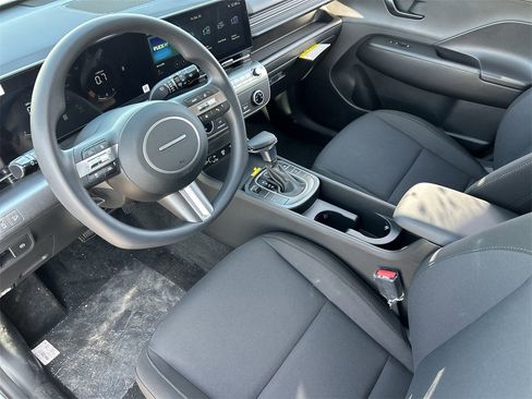 New 2026 Hyundai Kona SE image 17