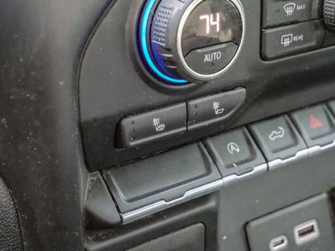 Used 2021 Chevrolet Silverado 1500 LT w/ Z71 Off-Road Package image 28