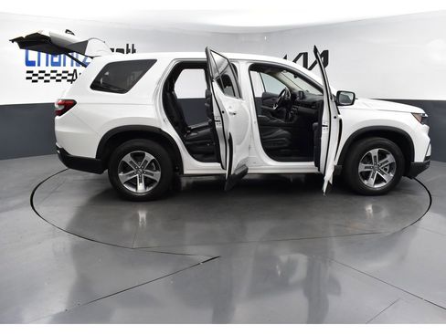 Used 2024 Honda Pilot EX-L image 28