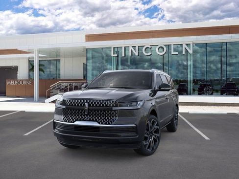 New 2026 Lincoln Navigator Reserve AWD/4WD image 2