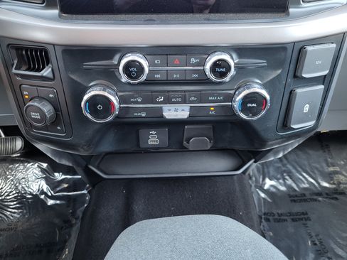 Used 2025 Ford F150 XLT w/ Equipment Group 301A Standard AWD/4WD image 20