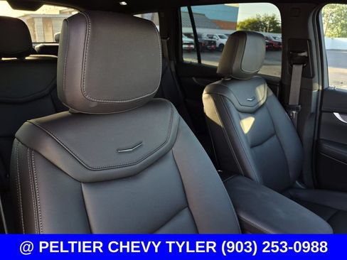 Used 2025 Cadillac XT6 Luxury FWD image 14