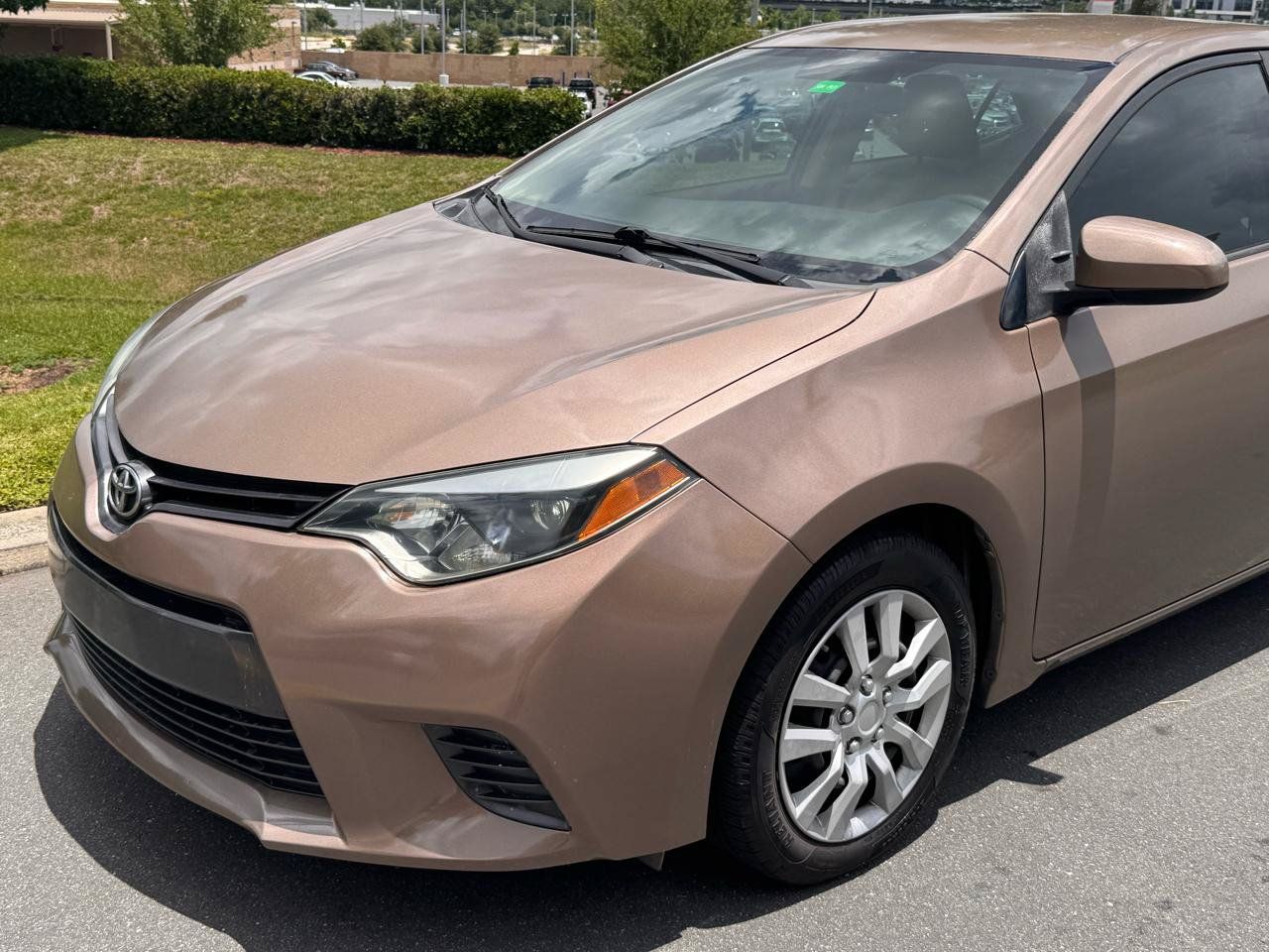 Used 2016 Toyota Corolla LE FWD image 6