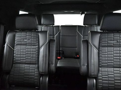 Used 2021 Cadillac Escalade Premium Luxury Platinum RWD image 18