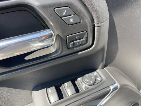 Used 2022 GMC Sierra 1500 AT4 w/ AT4 Premium Package AWD/4WD image 13