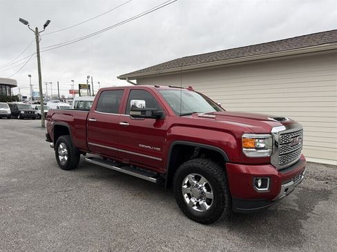 Used 2018 GMC Sierra 3500 Denali w/ Duramax Plus Package image 2