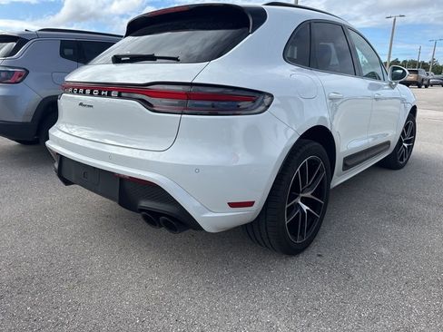 Used 2023 Porsche Macan Turbo image 2