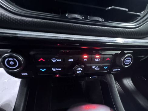 Used 2022 Jeep Compass Trailhawk w/ Trailhawk Elite Group image 28