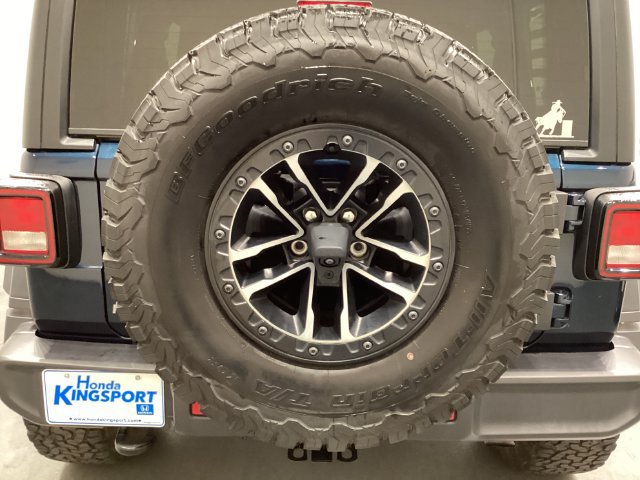 Used 2025 Jeep Wrangler Unlimited Sport AWD/4WD image 13