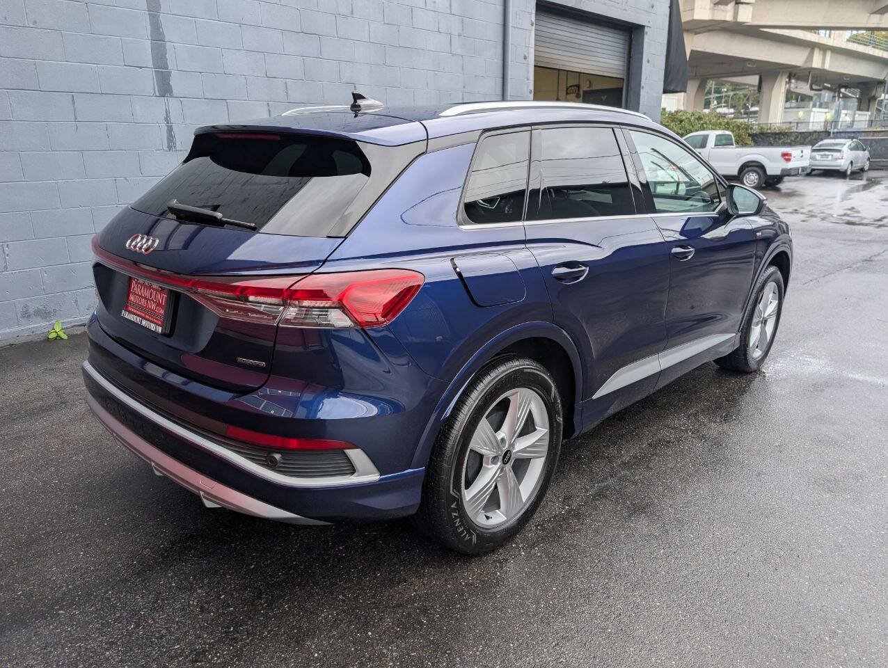 Used 2023 Audi Q4 e-tron Premium w/ Convenience Package AWD/4WD image 3