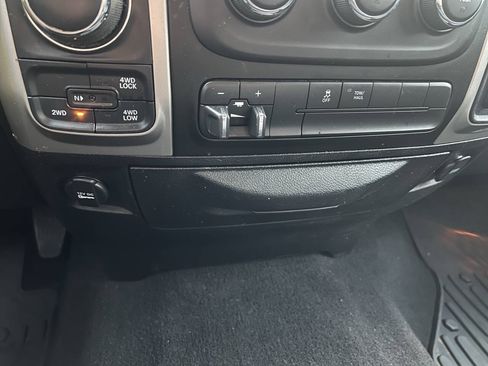 Used 2019 RAM 1500 Classic SLT w/ Protection Group AWD/4WD image 13