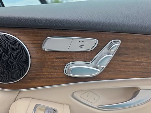 Certified 2022 Mercedes-Benz GLC 300 4MATIC image 17