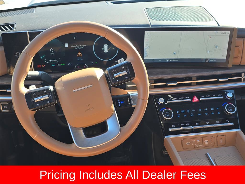 Used 2024 Hyundai Santa Fe Limited AWD/4WD image 7