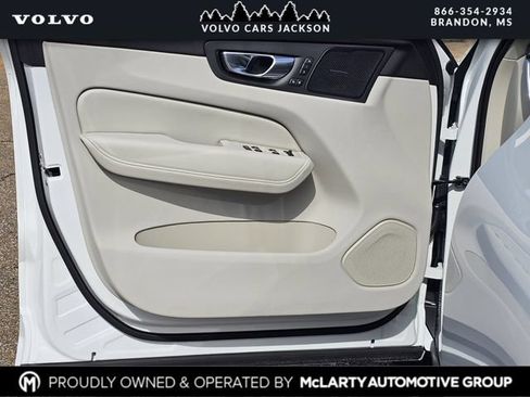 New 2026 Volvo XC60 B5 Ultra w/ Protection Package Premier AWD/4WD image 12