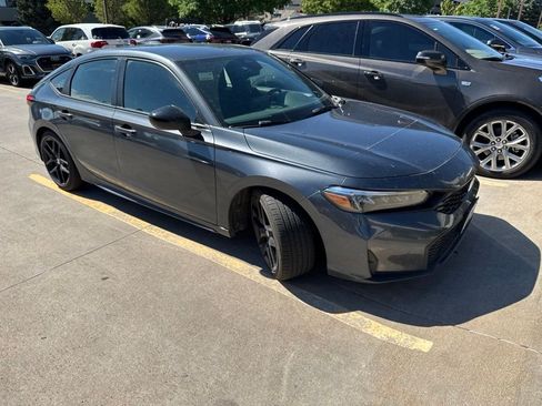 Used 2025 Honda Civic Sport image 2